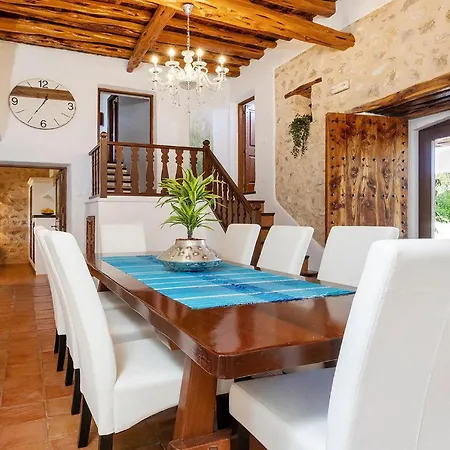 Holiday home Sada 1 *